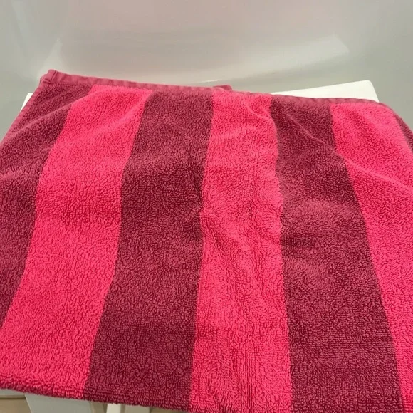 The Company Store Towel Set - Large Hand Towels - 27” x 19” 100% Cotton - Picture 5 of 7